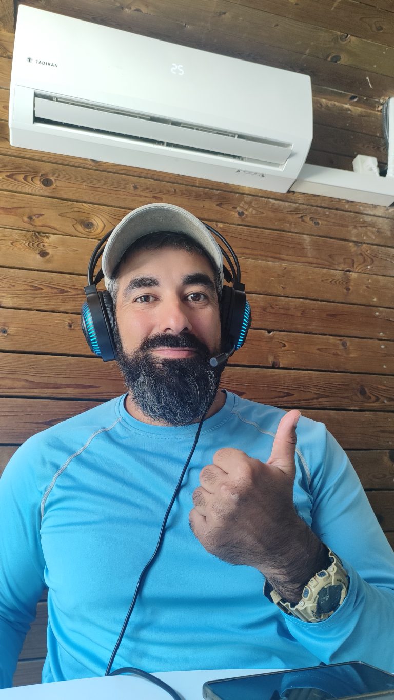 מי אני? ניר חולי